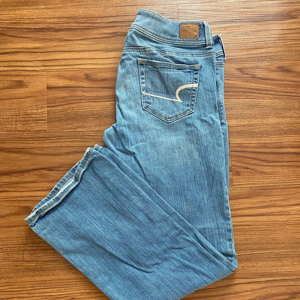Womens American Eagle jeans